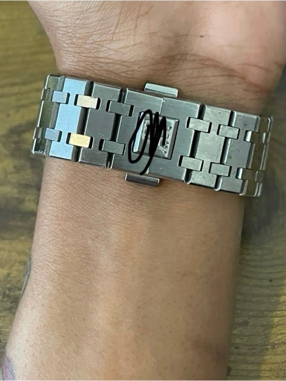 Men’s Watch - Picture 4 of 5